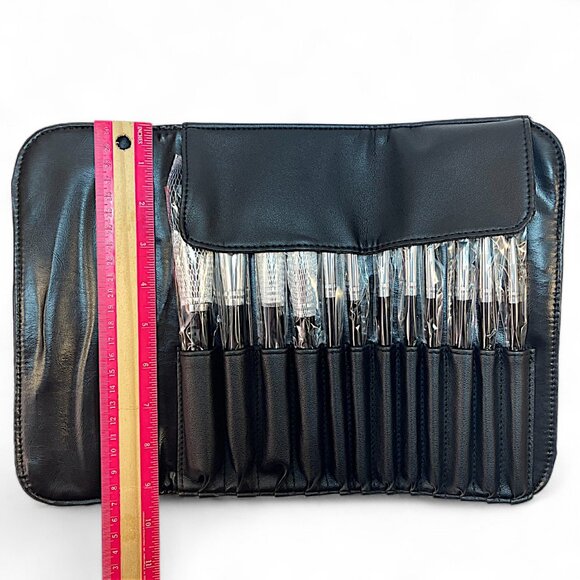 Marily Monroe 12 Piece Makeup Brush Set Black Travel Kit NWT - Picture 6 of 6